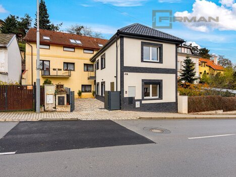 Prodej nadstandardního domu se dvěma bytovými jednotkami na Zbraslavi