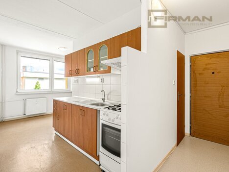 Prodej slunného bytu 2+1 62m² s balkonem a dvěma sklepy